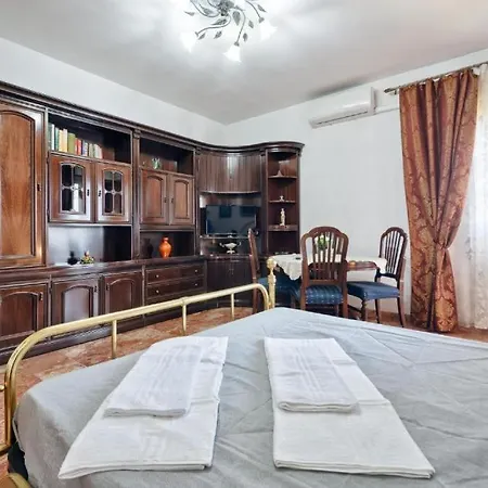 Гостевой дом Apt Venice City *