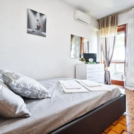 Apt Venice City Гостевой дом *