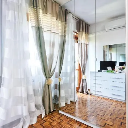 Πανσιόν Apt Venice City *